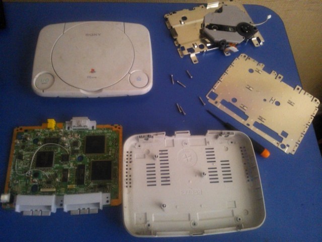 NOKIA Lumia 710_000051.jpg